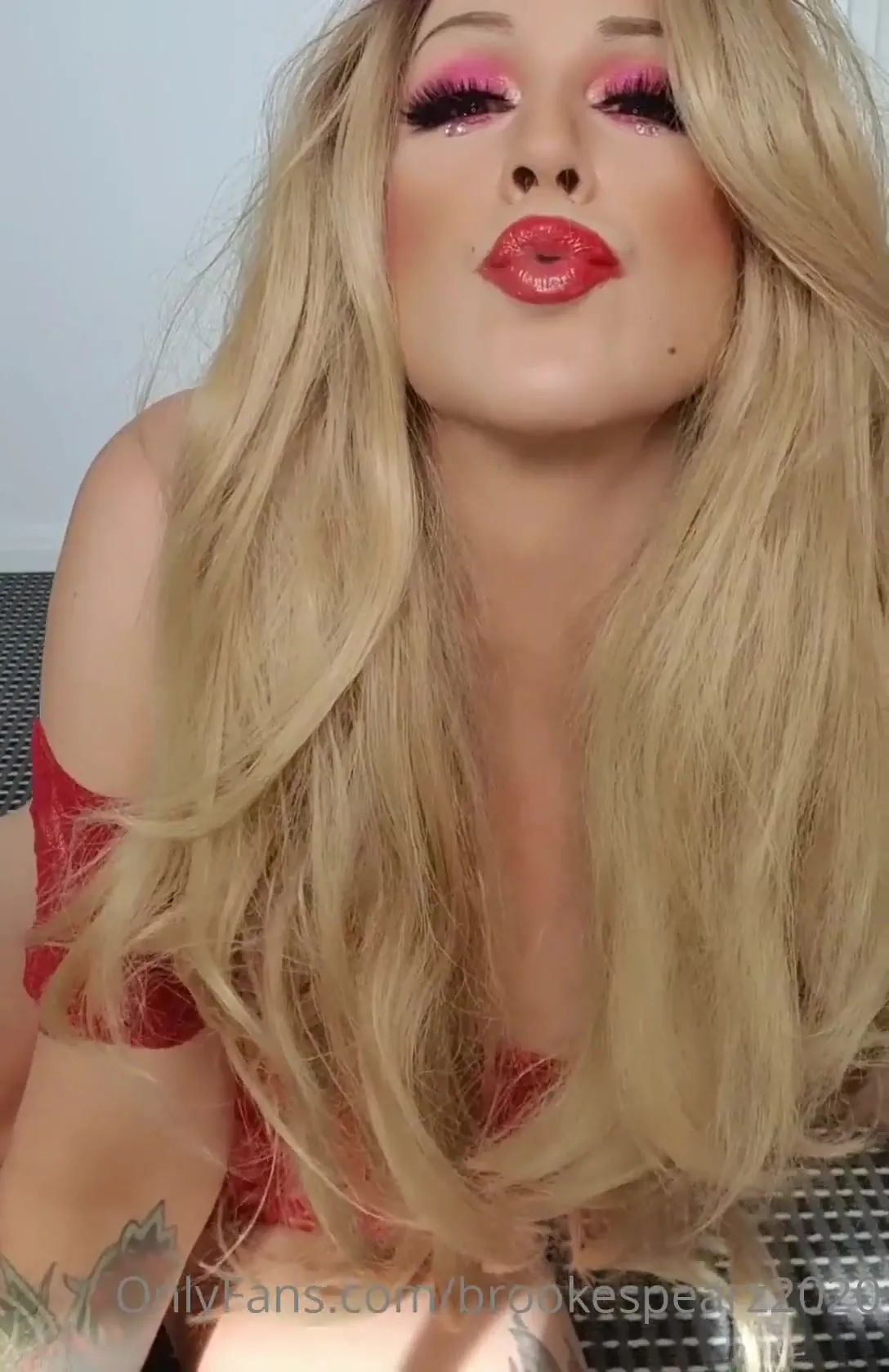 brookespearz2020 lets have a cigarette and cum on my stockings xxx onlyfans porn videos