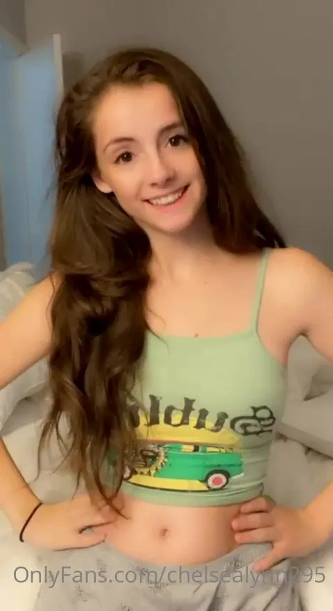 chelsealynn295 negatives my sinuses feel like they’re going to explode positives i have nice tits xxx onlyfans porn videos