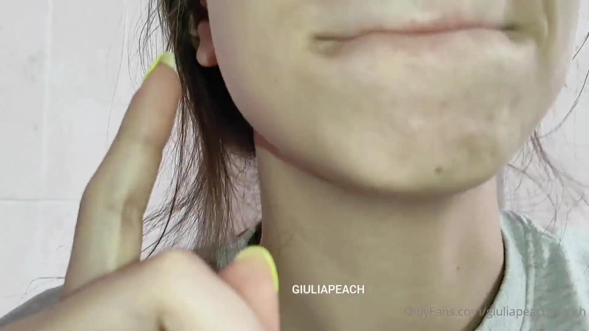 giuliapeachxx queen giulia just woke up and is searching for a prey to eat for breakfast wha xxx onlyfans porn videos
