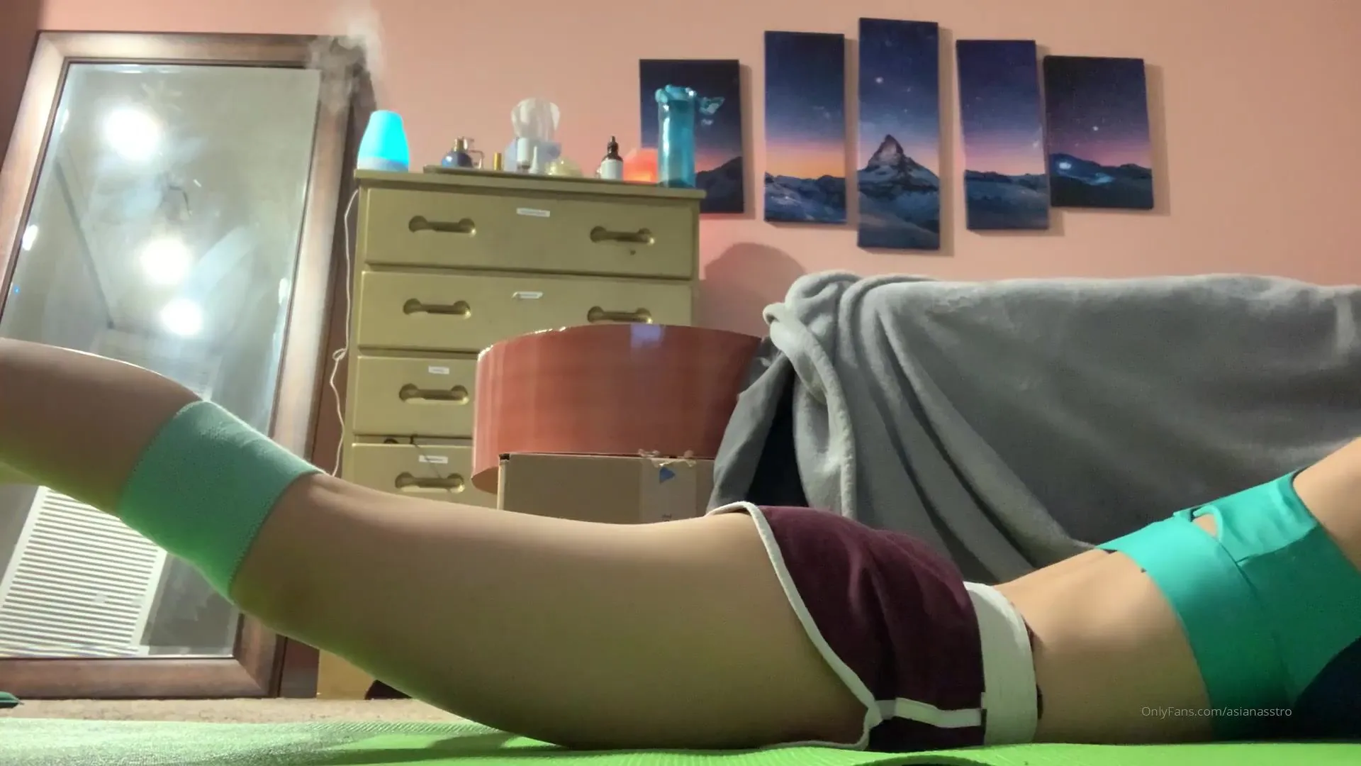 asianasstro butt workout in my sports bra and booty shorts shhhh no panties i m thinking about do xxx onlyfans porn videos
