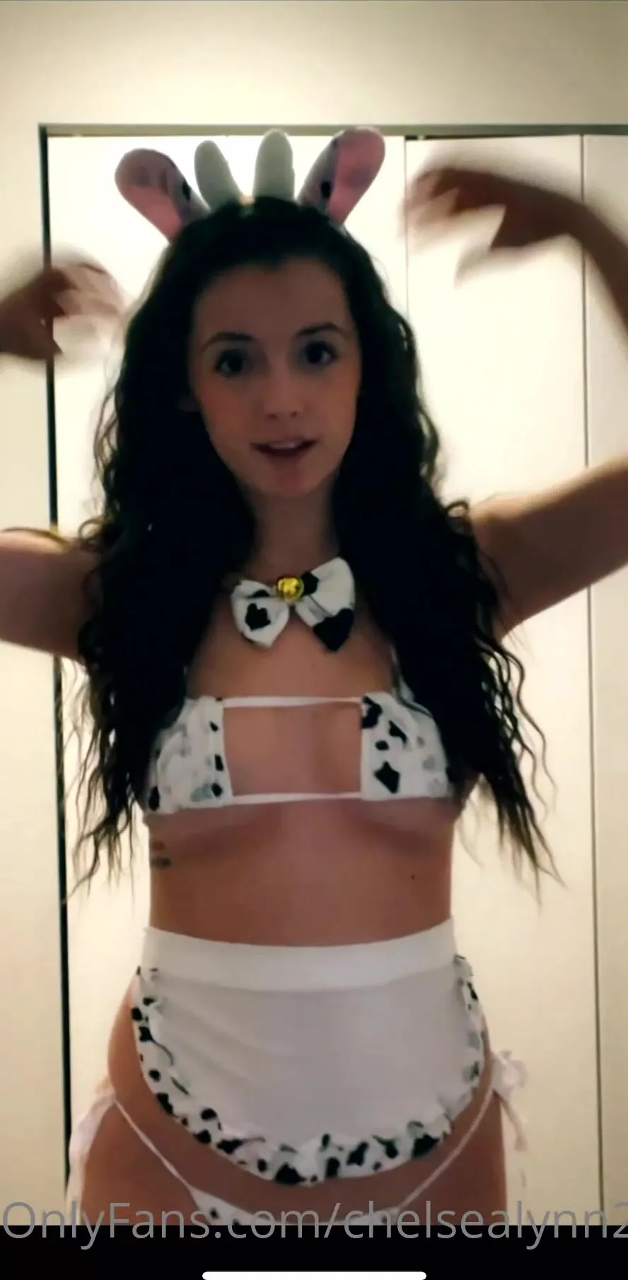 chelsealynn295 tik toks in milk maid outfit tik toks in milk maid outfit xxx onlyfans porn videos