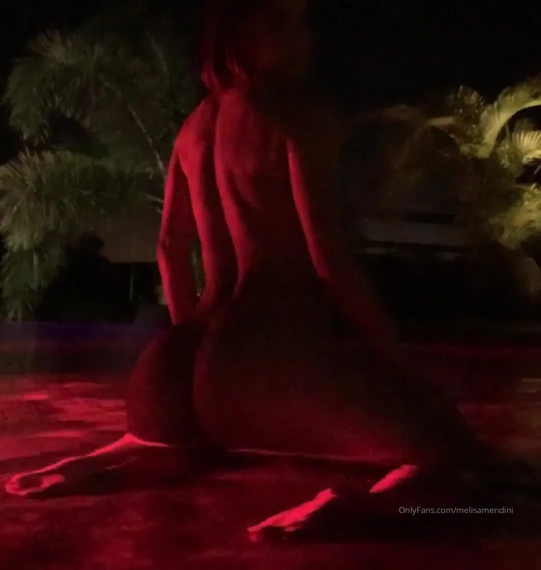 melisamendini having fun night swimming xxx onlyfans porn videos