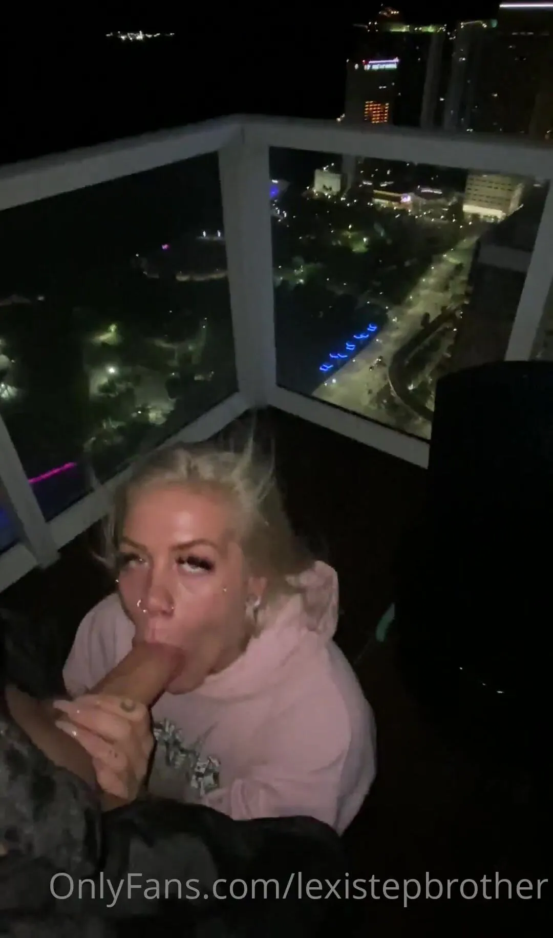 ilovetinder @ryannxmariee came through and sucked my cock good_ xxx onlyfans porn videos