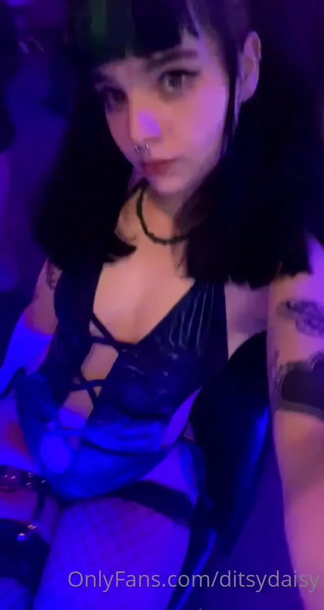 ditsydaisy it’s my birthday i’m 22 xxx onlyfans porn videos