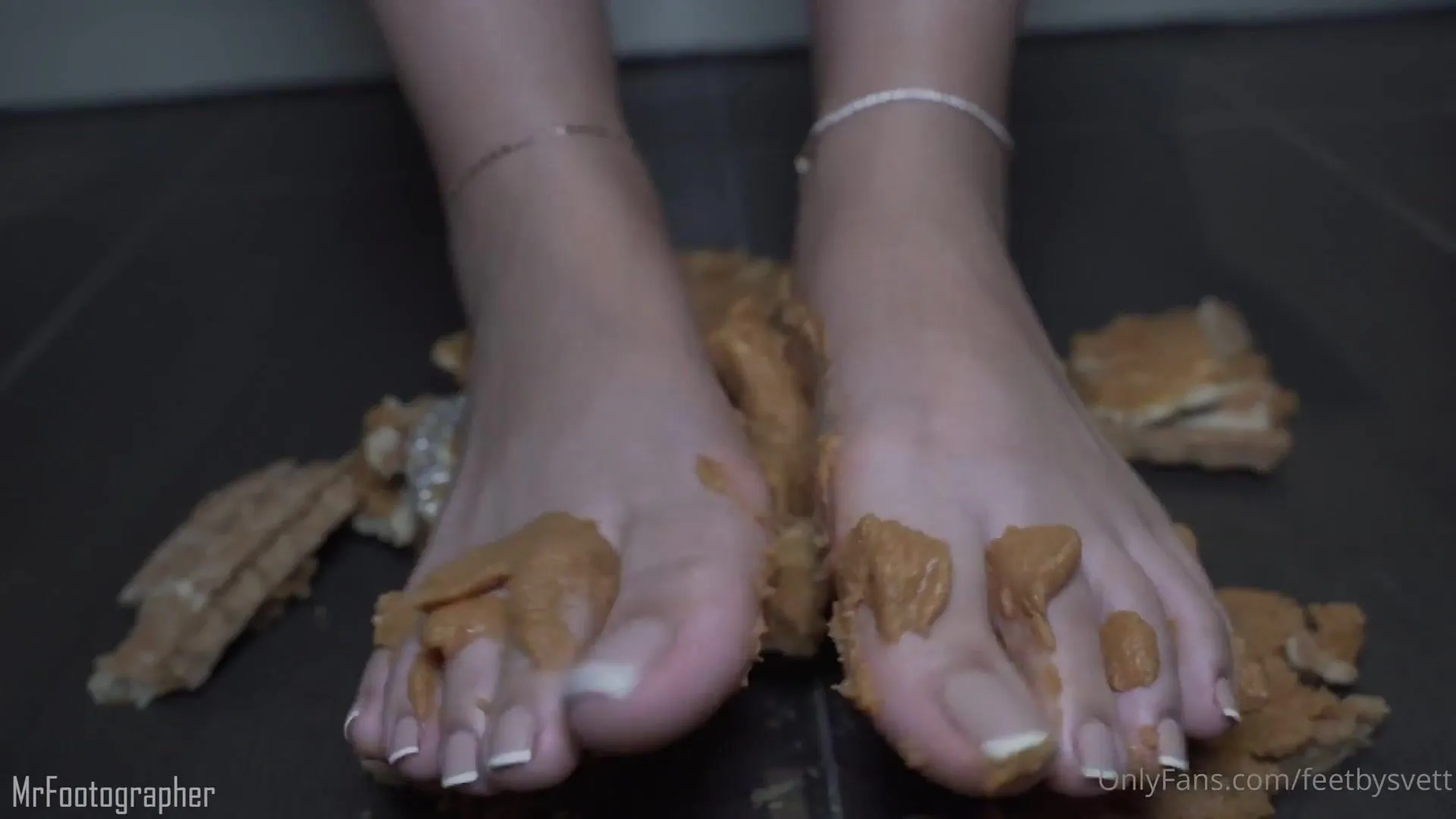 feetbysvett watch as i demolish this pumpkin pie and these festive cupcakes with my feet xxx onlyfans porn videos