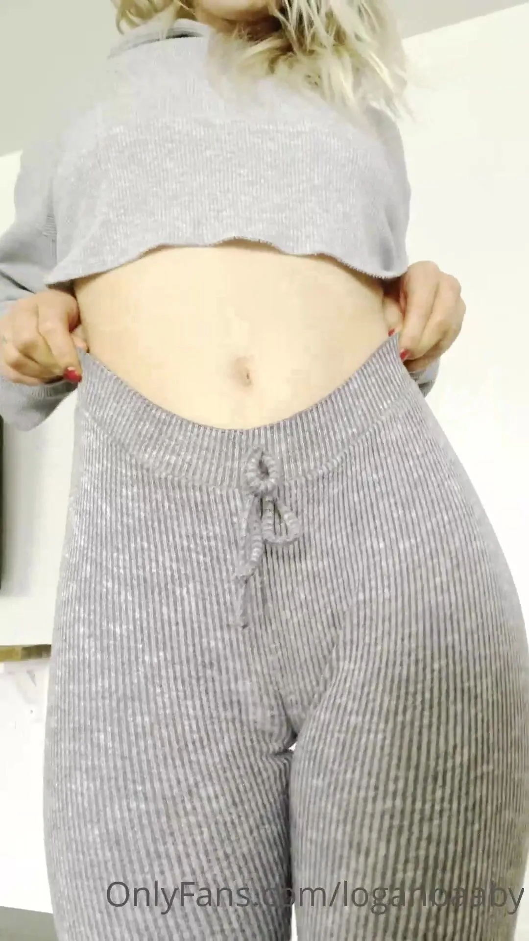 loganbaaby hope you’re having a great evening of course i don’t wear anything under my pjs xxx onlyfans porn videos