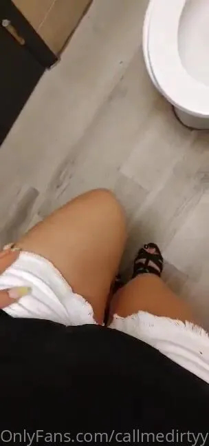 alexa_wild1 just me teasing you in the bathroom ⚡ xxx onlyfans porn videos
