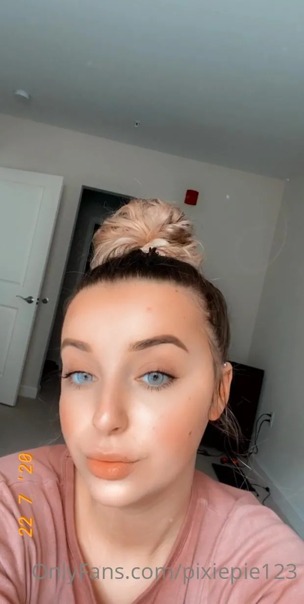 pixiepie123 would you rather easter edition _⬇️ have bundle videos and coupl xxx onlyfans porn videos