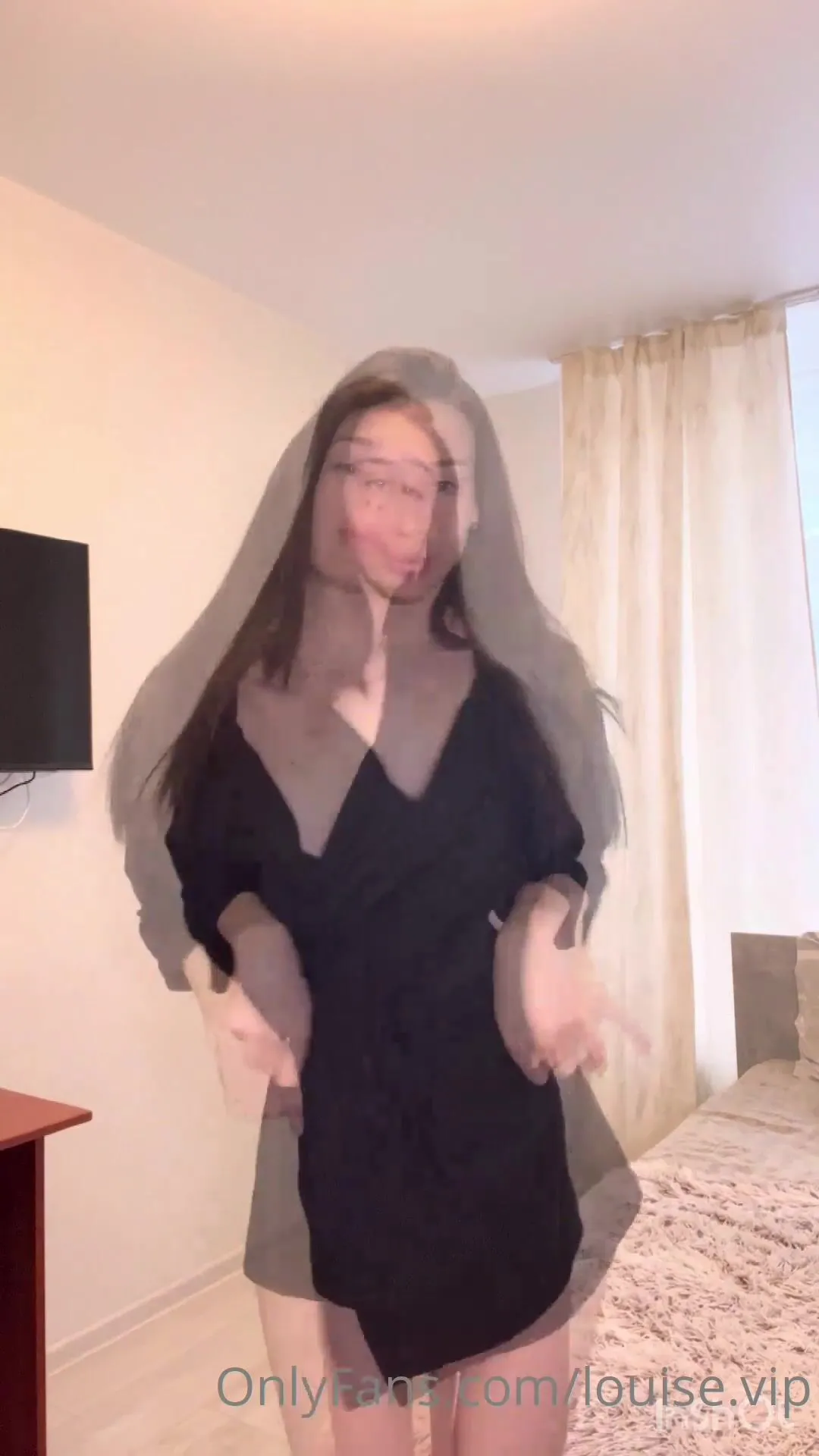 louise vip do you want to lift my robe higher xxx onlyfans porn videos