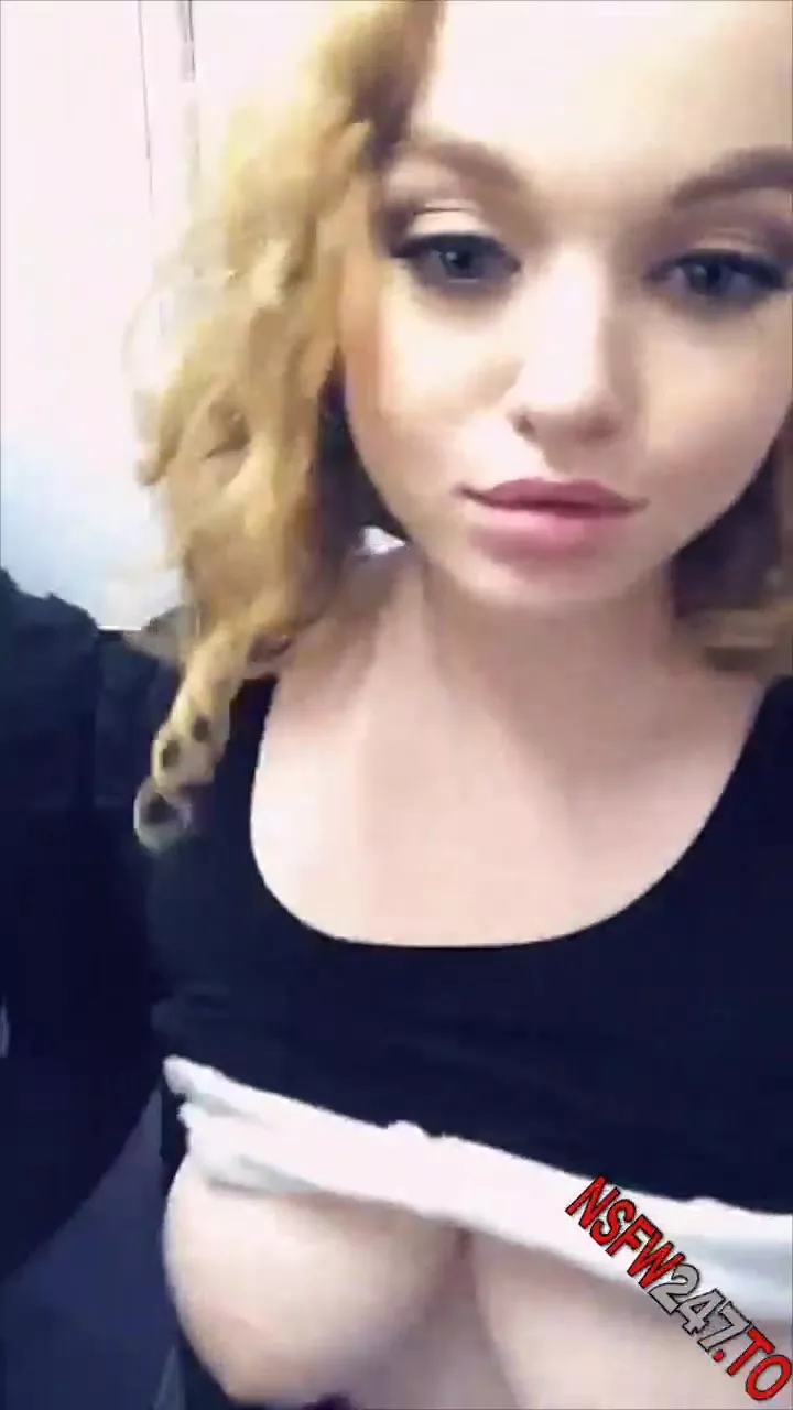 sarah calanthe airplane toilet boobs pussy tease snapchat xxx porn videos