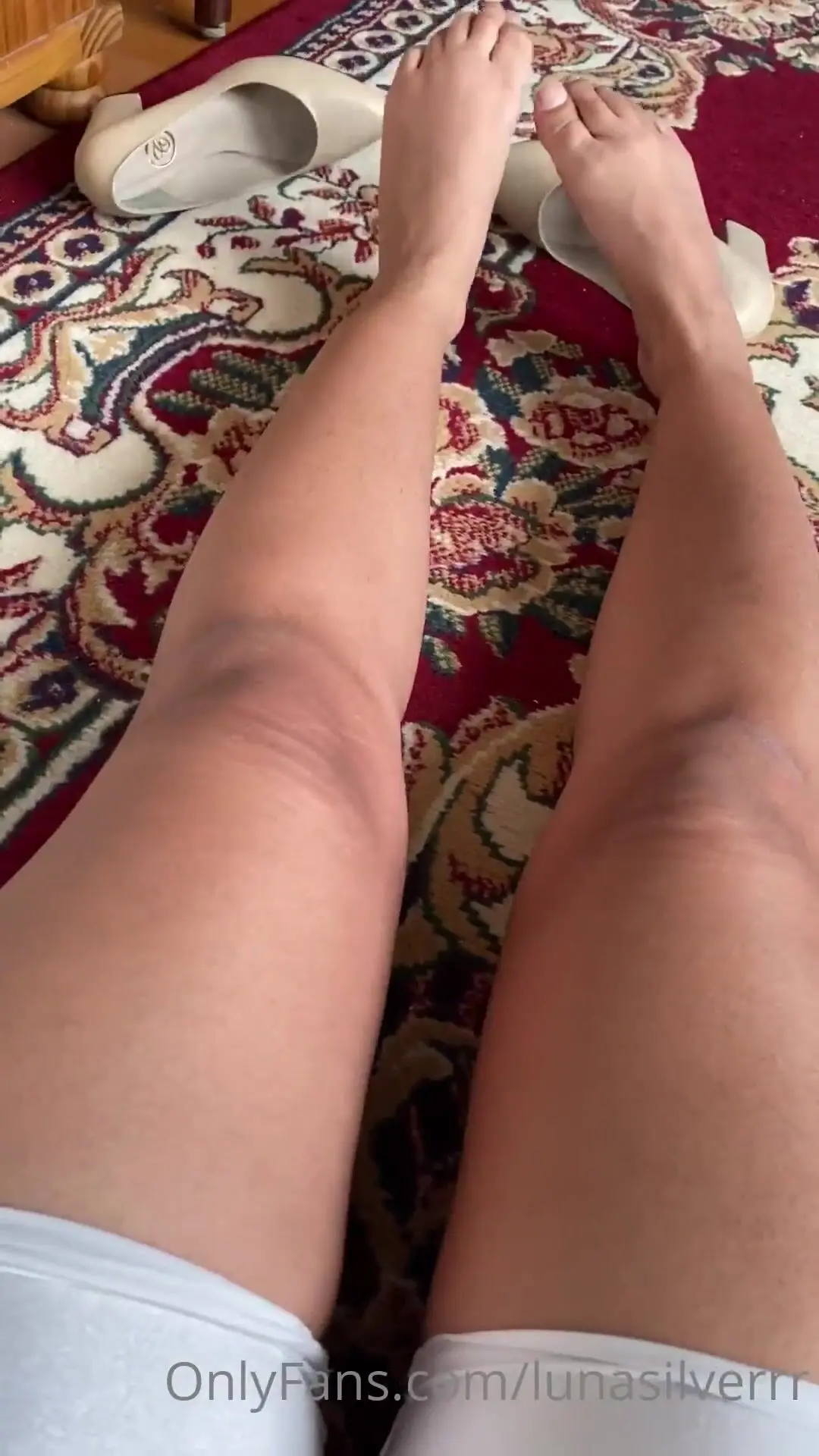 lunasilverx need some open toed heels also question you guys like smoking content know ther onlyfans porn video xxx
