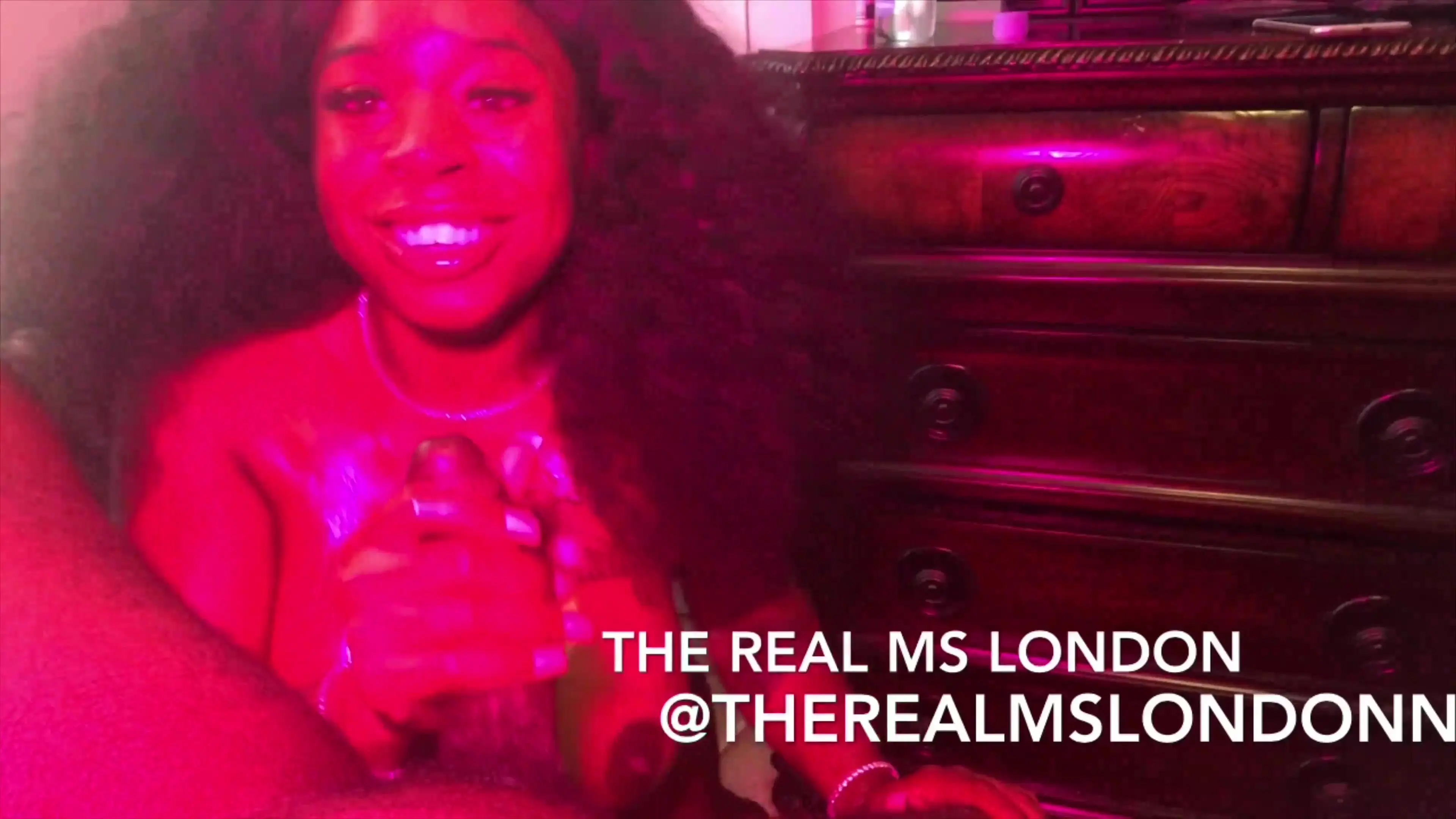 therealmslondon the plumber bust w/ slimpokexxx onlyfans porn video xxx