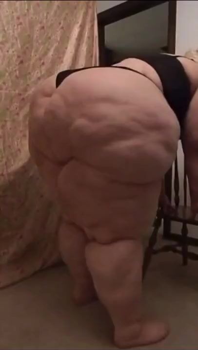 Huge jiigly booty SSBBW