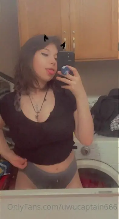 uwucaptain666 quick flash and jiggle
