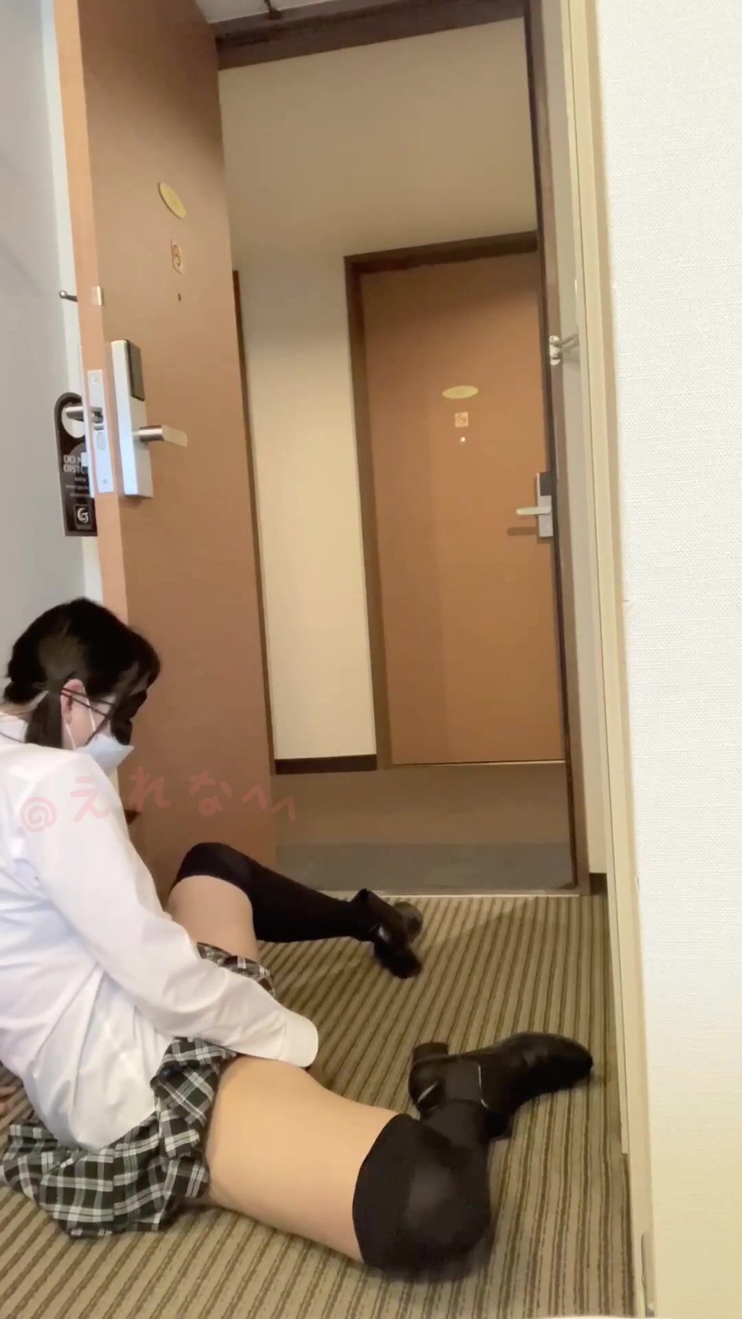 Asian schoolgirl risky masturbation at the hotel