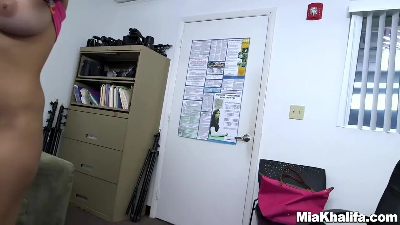 MIA KHALIFA - FIRST EVER PORN CASTING