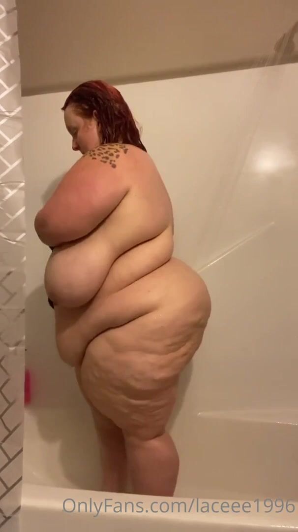 SSBBW Laceee Thick Shower