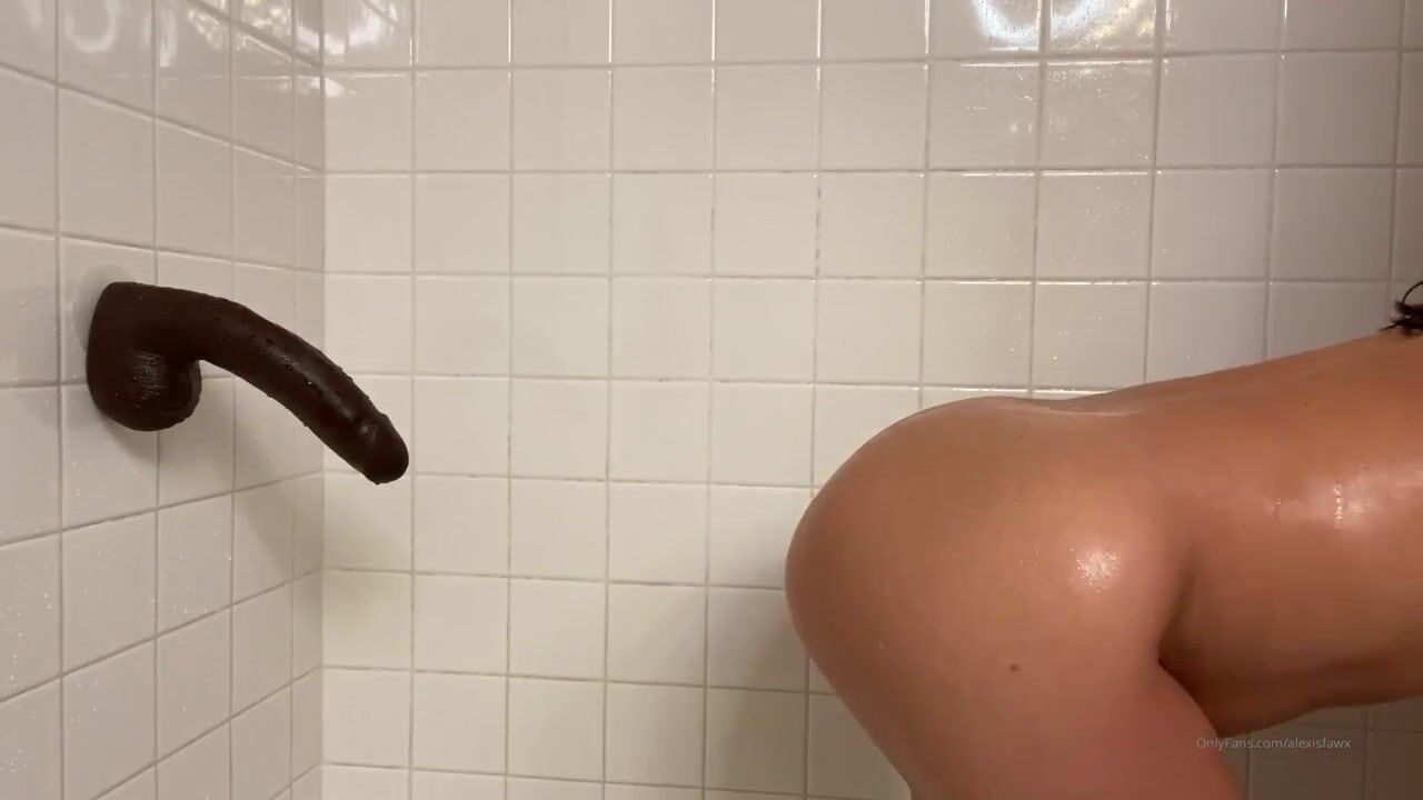 Alexis fawx shower fun