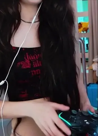 emiru nude emo cosplay porn