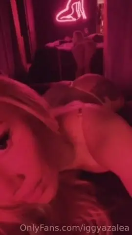 Iggy Azalea Ass Lingerie Selfie