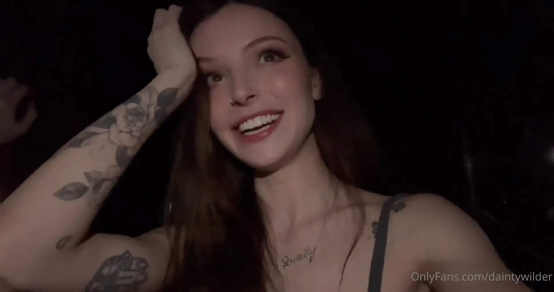 Dainty Wilder Stuck In Lift BG Onlyfans Porn Video