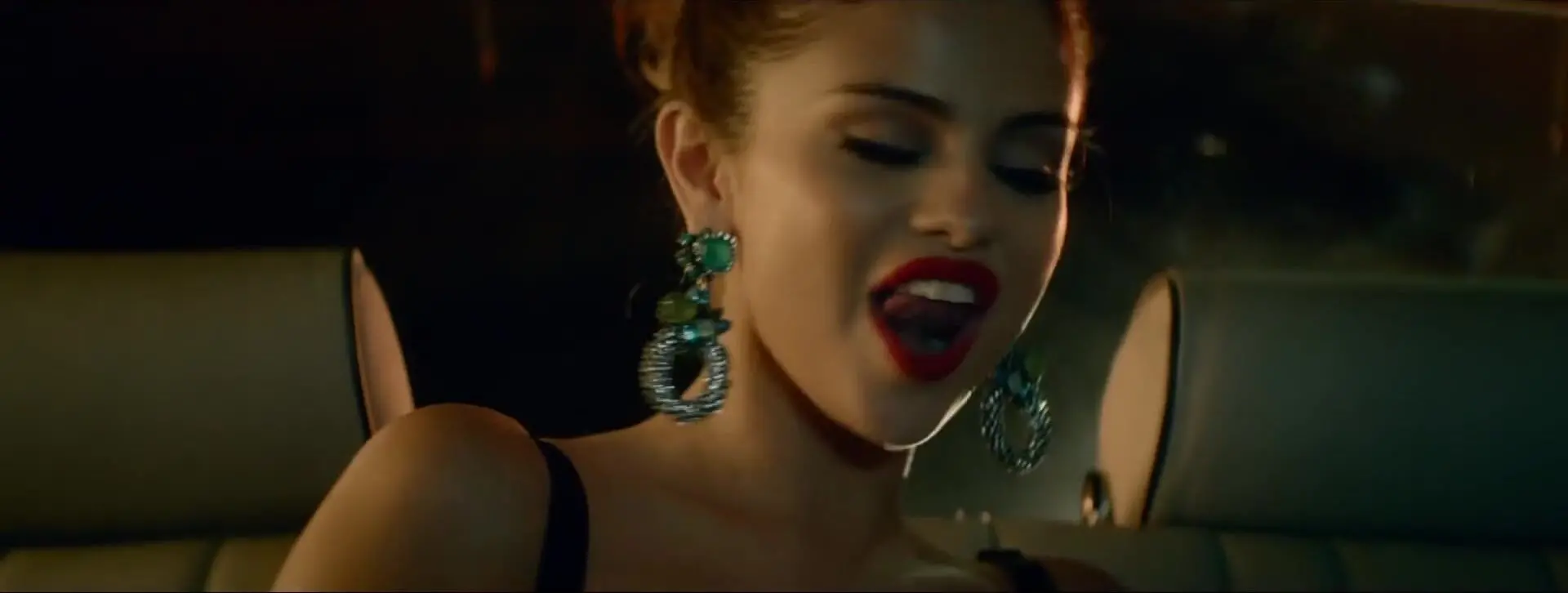 Selena Gomez Sexy Hot Girl
