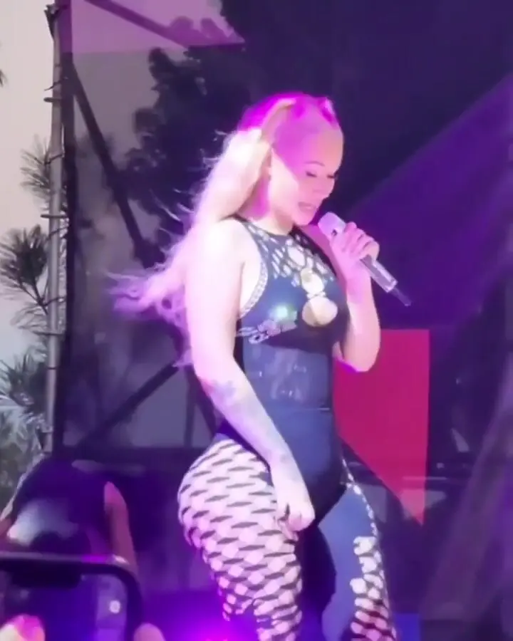Iggy Azalea Big Ass Twerk & Slapp