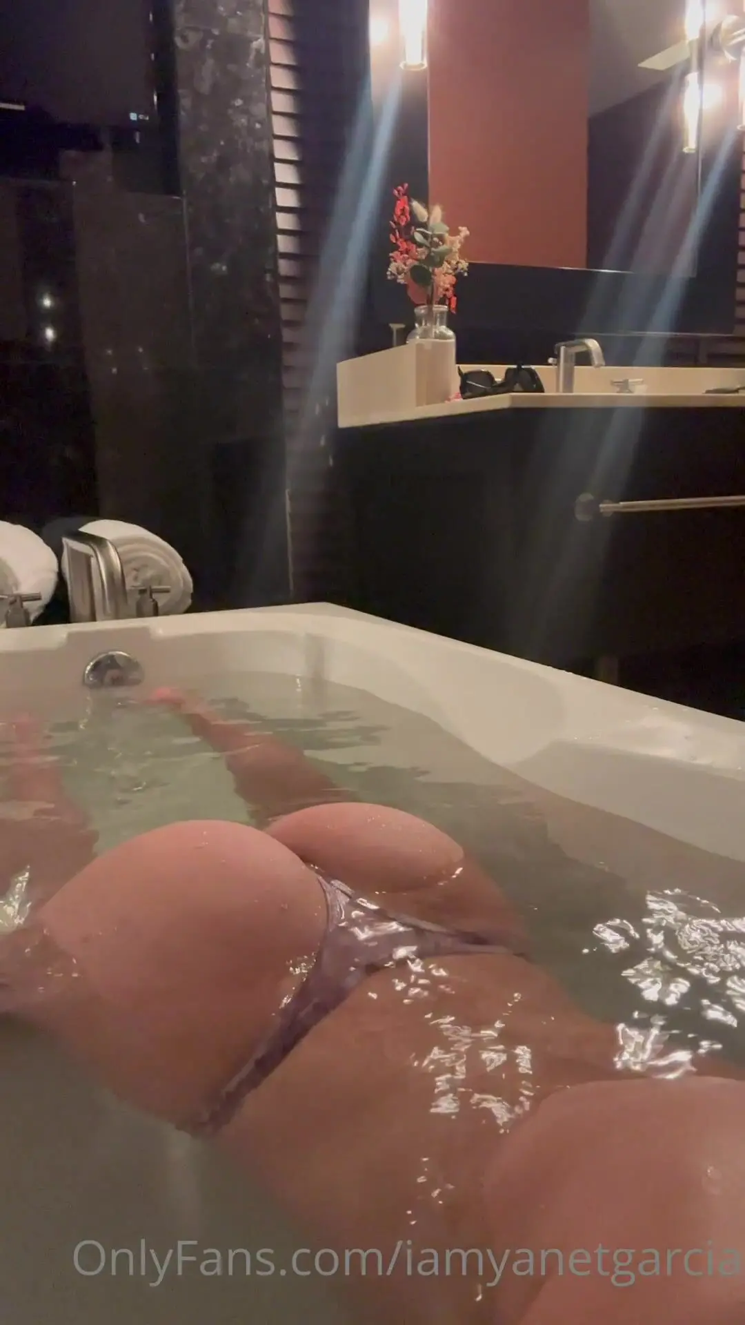 Yanet Garcia Topless Soapy Bath PPV Onlyfans Porn Video