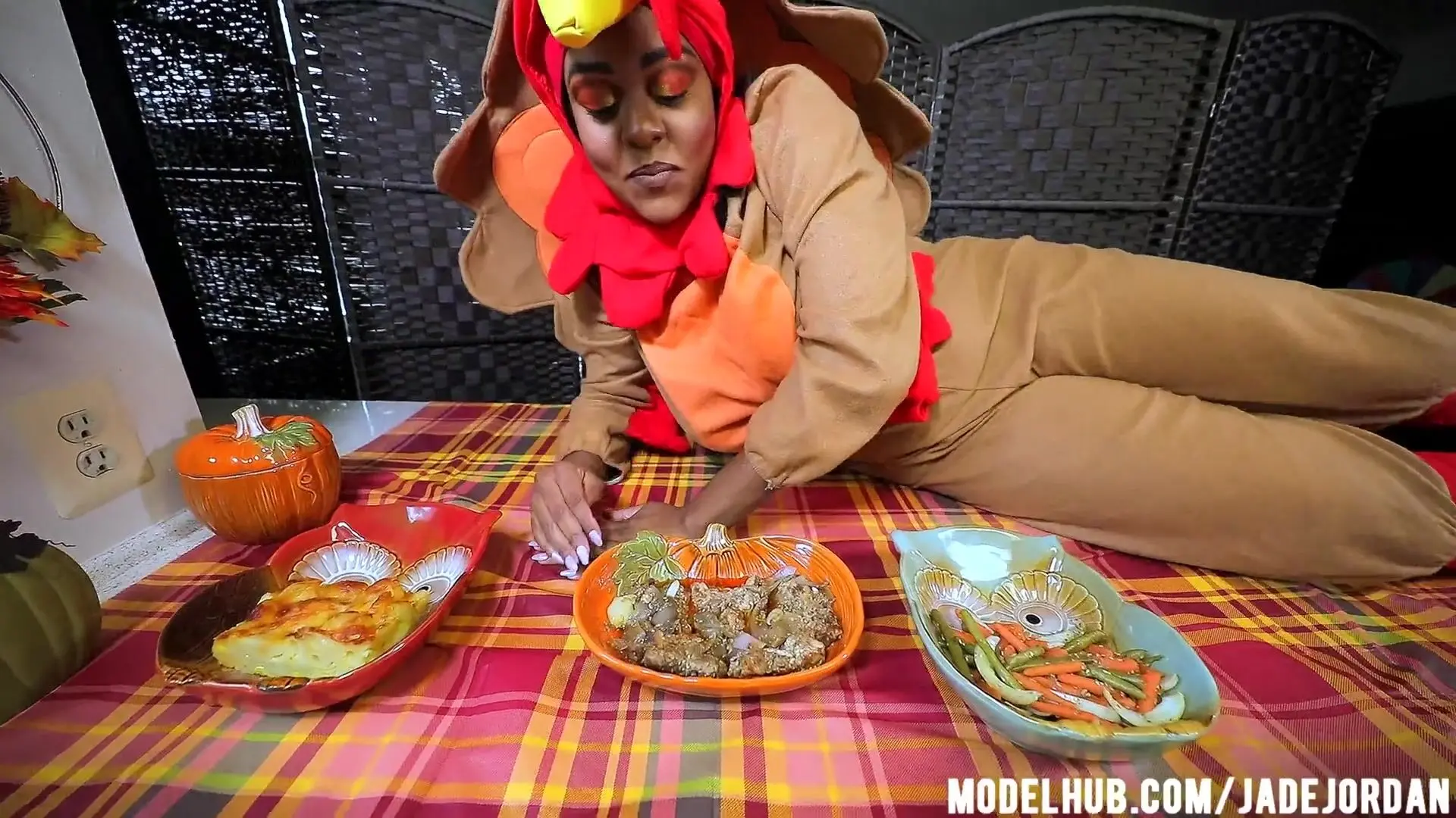 jade jordan giant ass for thanksgiving meal video