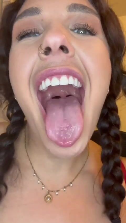 Giantess Vore