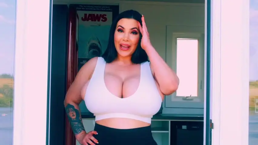 korina kova - big ass big boobs flashing korina kova the milkman manyvids