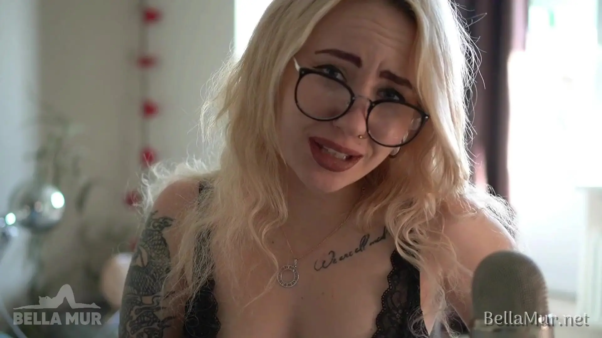 Bella mur - ASMR Nerdy Girl gives you Sensual JOI