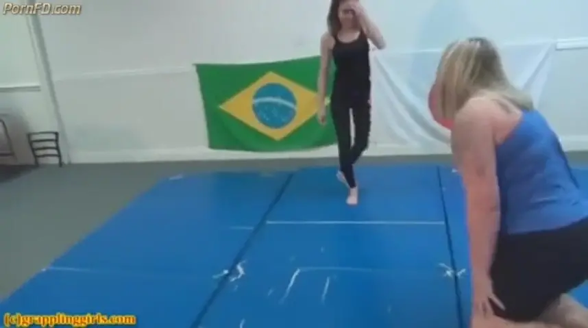 GGTallvsShort67 Anya Vs Tina