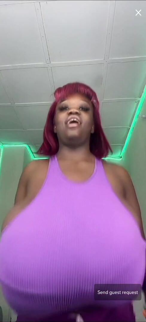 Chanel Lacroix aka BigChi:  Pink top !