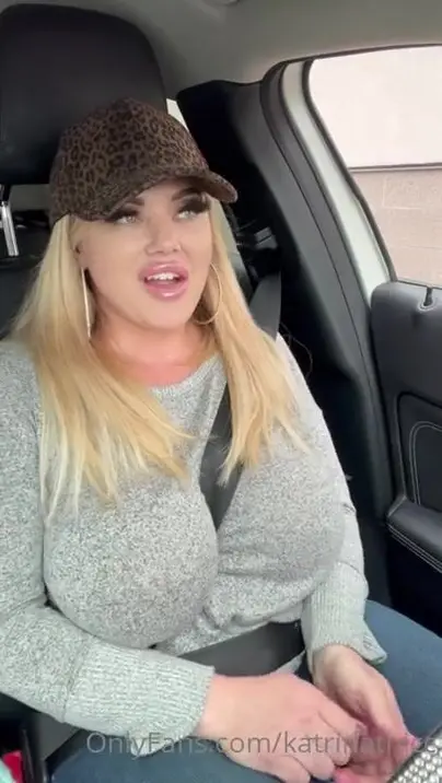 Katrinathicc - katrinathicc i gave the guy at starbucks my number lol i love recording these convers