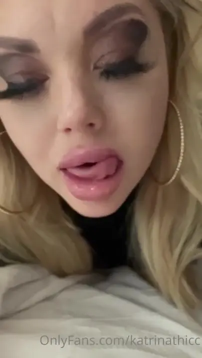Katrinathicc - katrinathicc i love being a nasty married gutter slut i get to get on my knees and ga