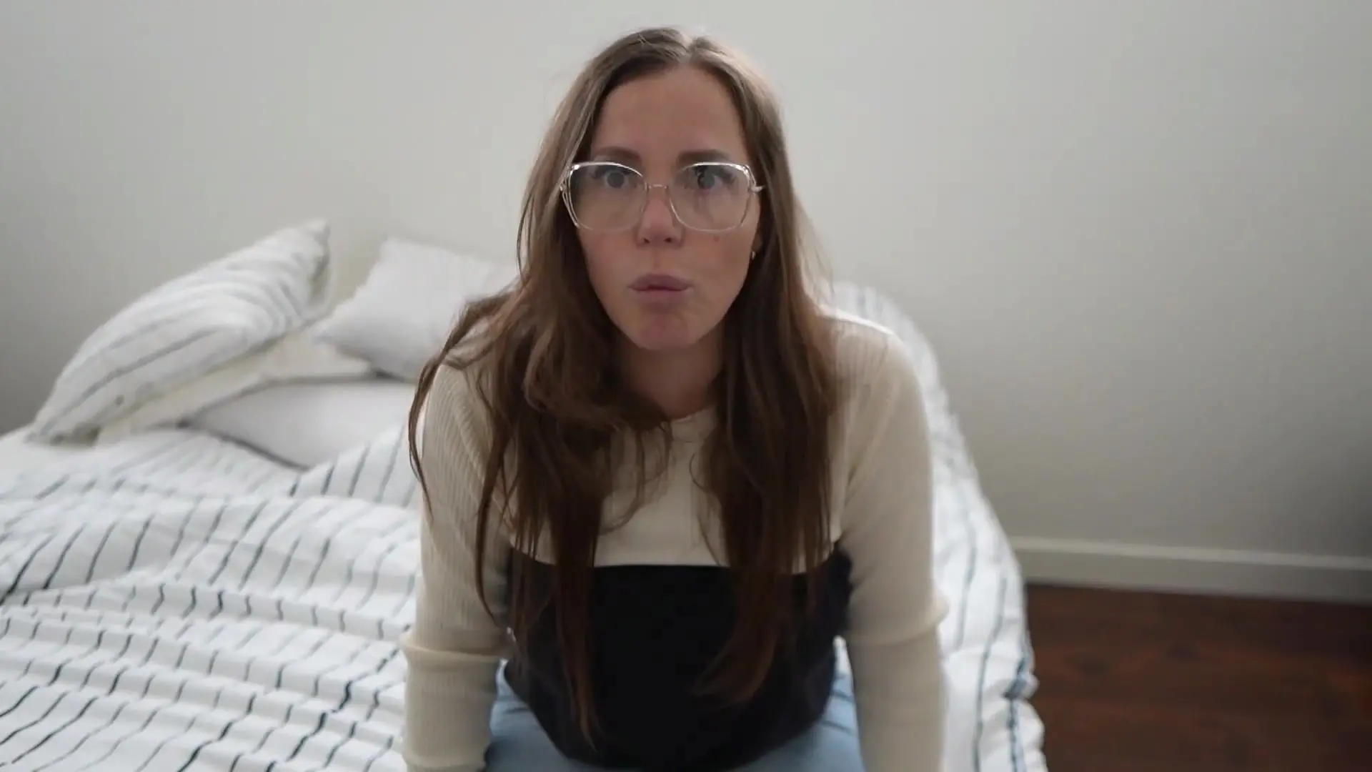 Yogabella - Stepmom Vs Mom