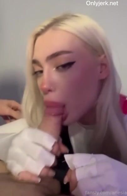 Ariesiatv Sucking Dick