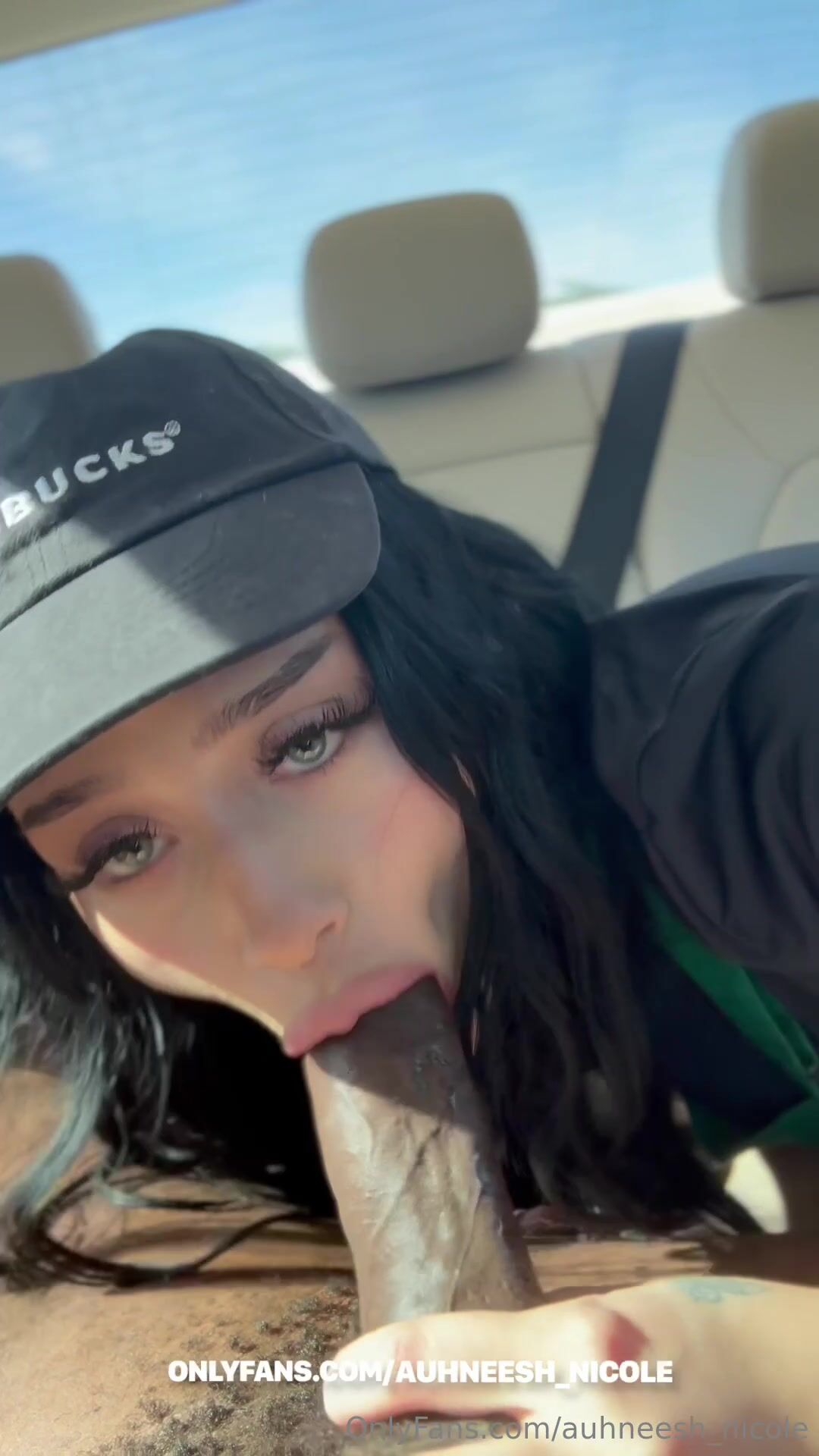 Auhneesh Nicole Blowjob and Fuck Starbucks