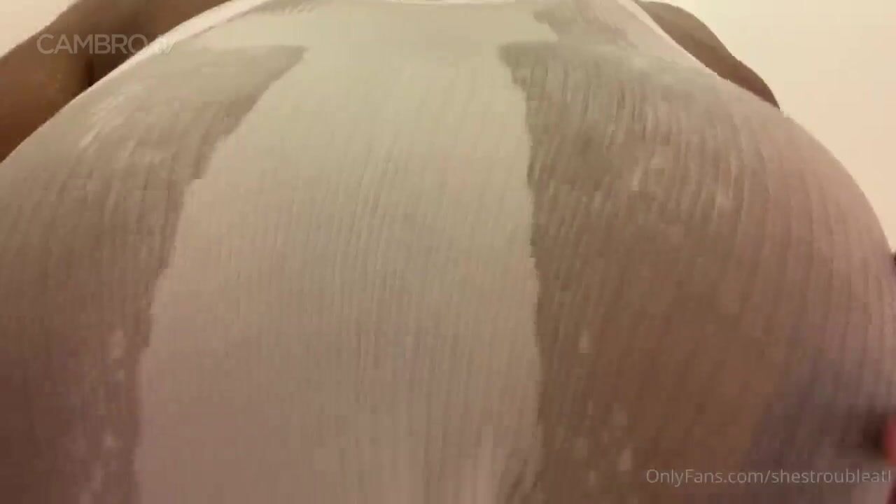 Juni lee shestroubleatl gets wet in shower cambro tv porn