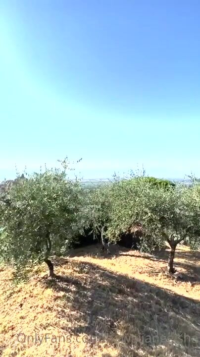 Hawaiiangeisha - masturbation on an olive field