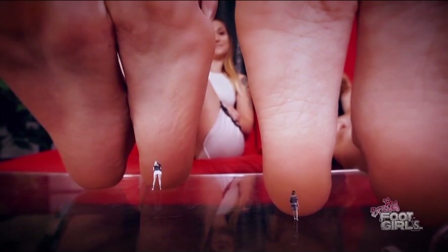 Giantess vore