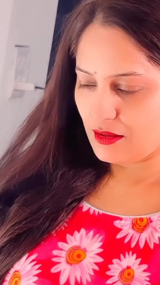 Heena Malhotra cum tribute