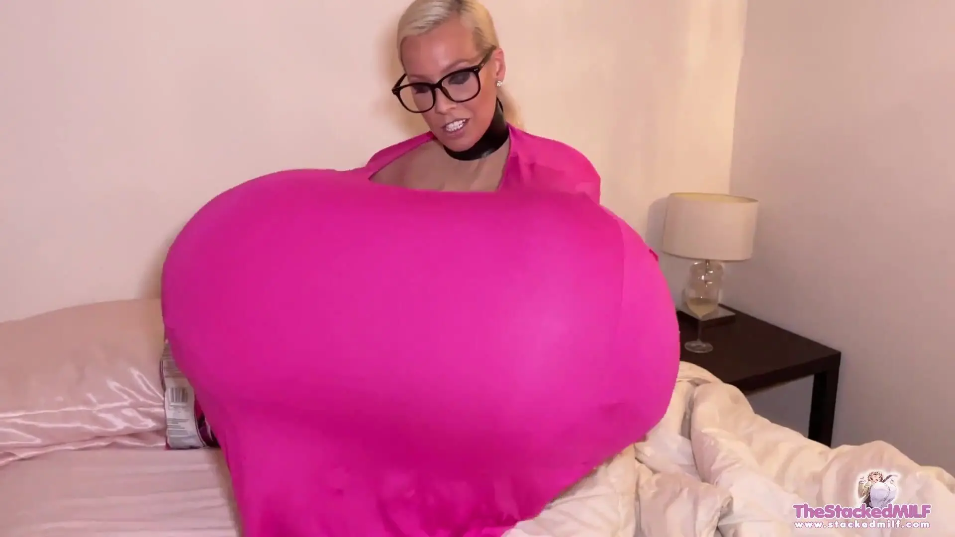 Stacked Milf Huge Expansion