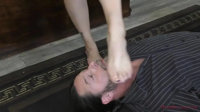 Eva Notty - Big Ass Facesitting