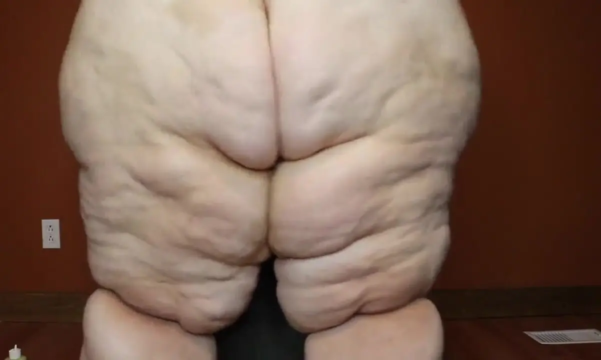 ssbbw juicy jackie body up close