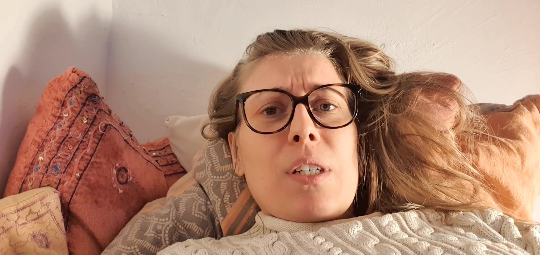 Mistress remmel liebe gr e zu euch aus meiner kleinen kuschelecke onlyfans  porn xxx