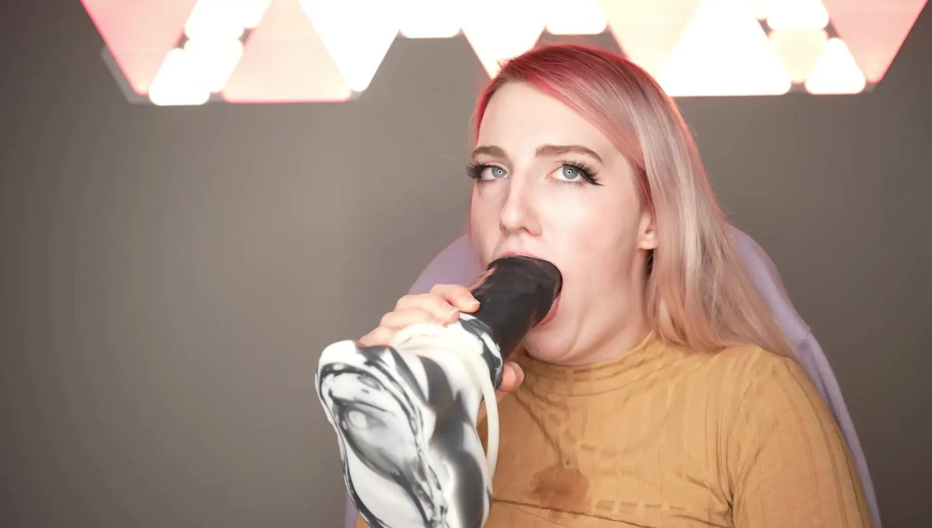 MissPrincessKay - Showing What I Do Part 3 Throatpies