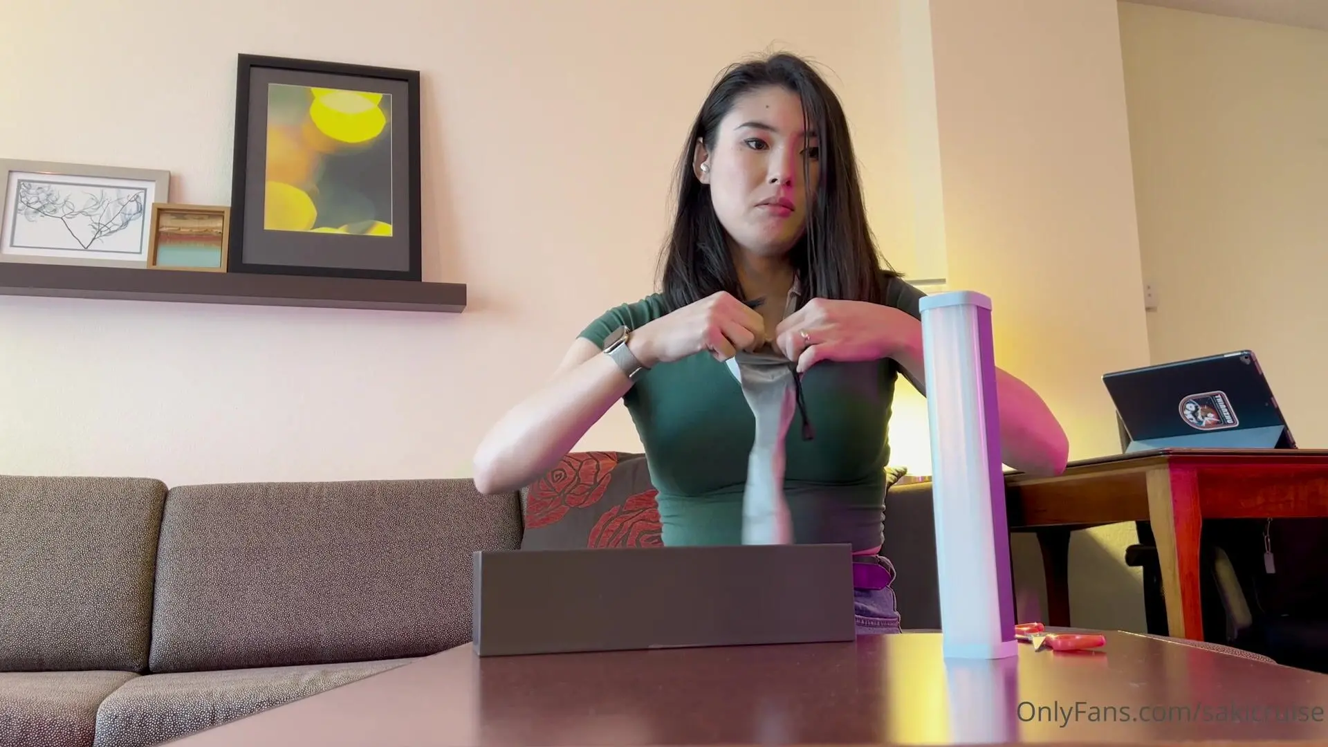 sakicruise unboxing gifts from felix & incubus. thank you so much both of you  onlyfans porn video