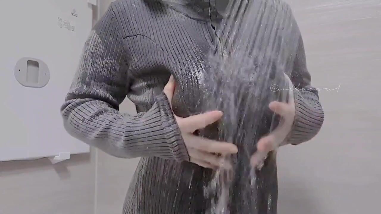 Mikansu - Wet Japanese Boobs